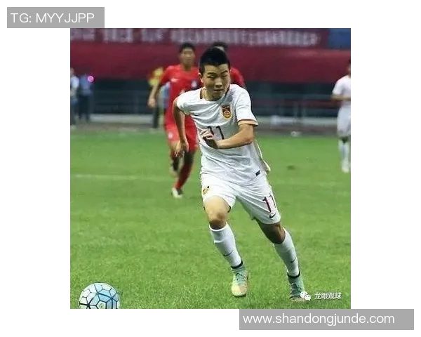 23岁足球天才崛起 引领新一代球员风潮 力压群雄逐梦顶级联赛