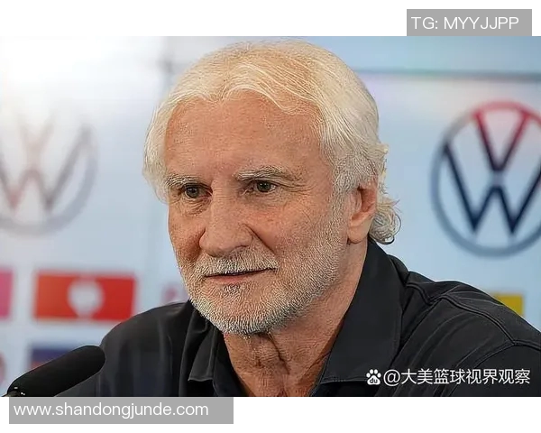 历史上最伟大的足球球星传奇人物盘点及其对世界足球的深远影响 历史上最伟大的足球球星传奇人物盘点及其对世界足球的深远影响