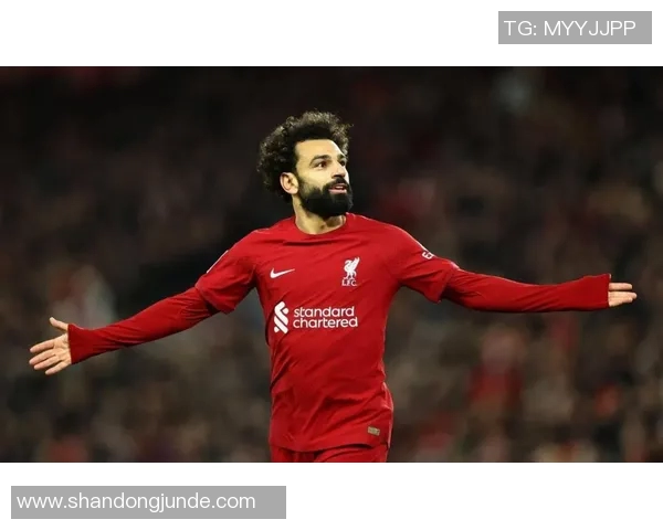 萨拉赫驰骋绿茵场展现非凡球技引领球队不断追逐荣耀梦想