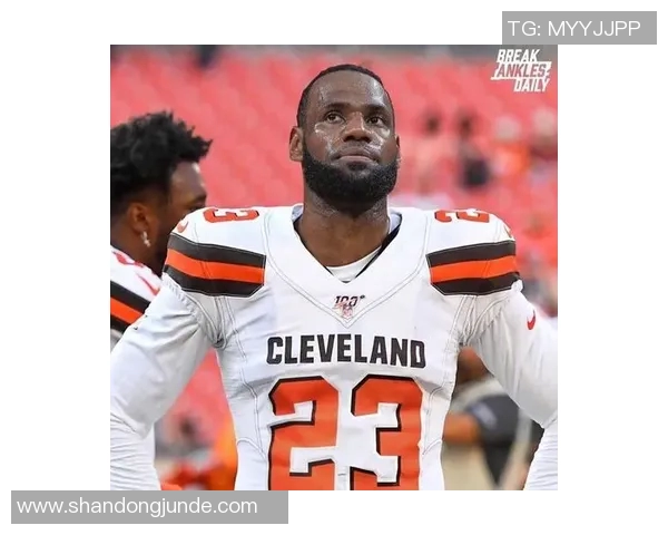 足球球星精彩瞬间视频转场分析与技术解读